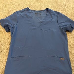 Figs scrub top